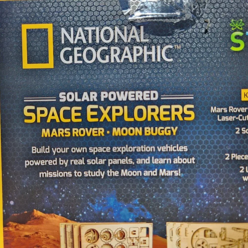NEW NATIONAL GEOGRAPHIC Solar Model Kit Wooden 3D Puzzle Models NASA Space Explo